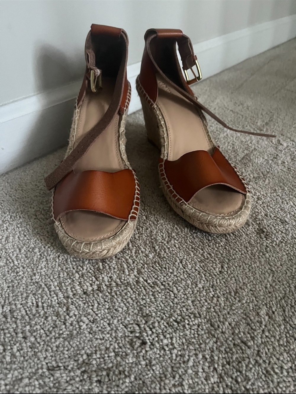 Old navy 8 Women's Tan Espadrille Wedge Sandals with Ankle Strap